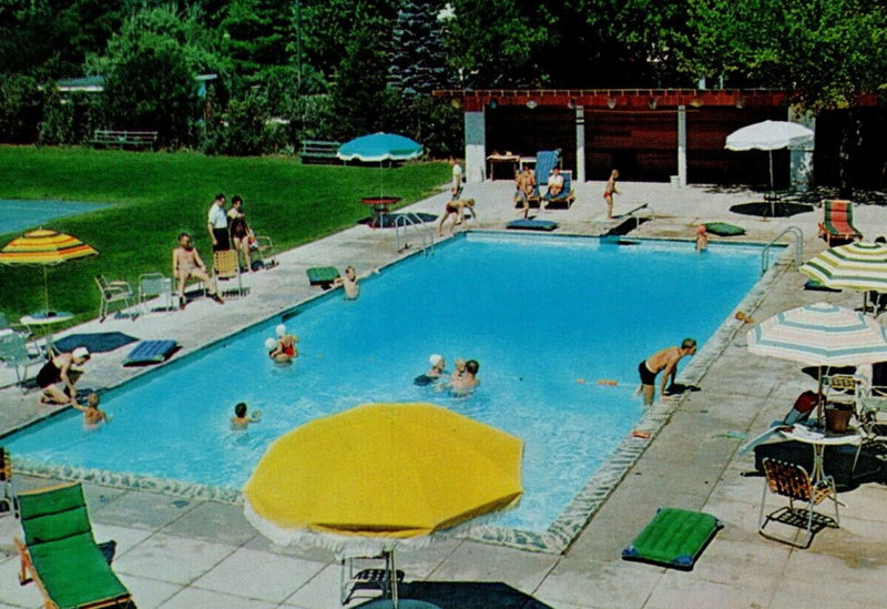 Gratiot Inn (Windemere Hotel) - Vintage Postcard (newer photo)